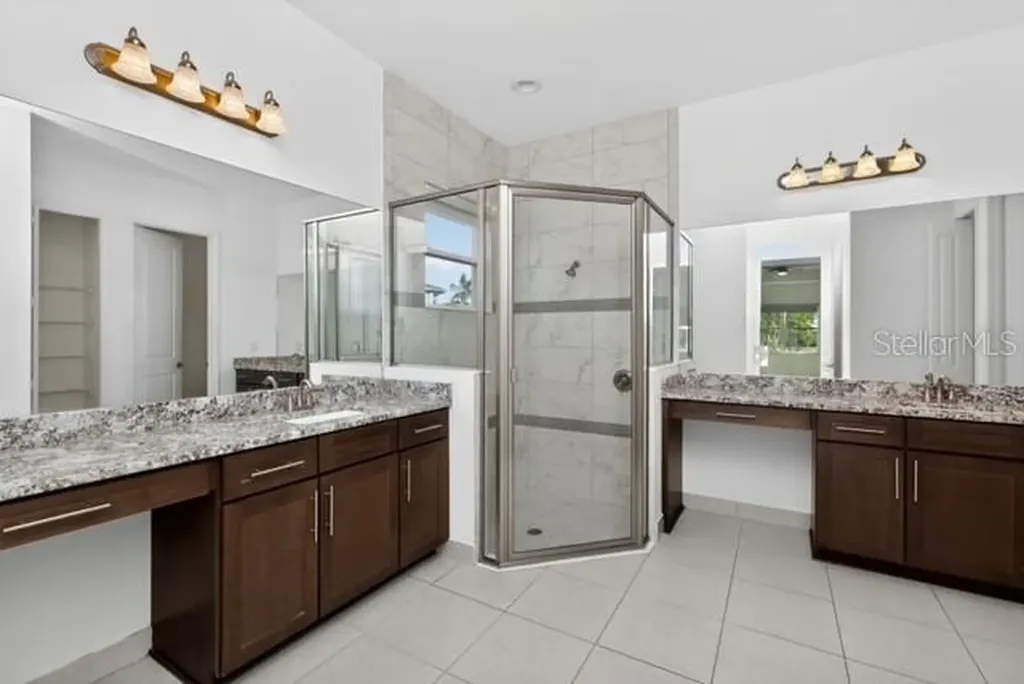2471 Coco Palm Circle Wesley Chapel FL 33543