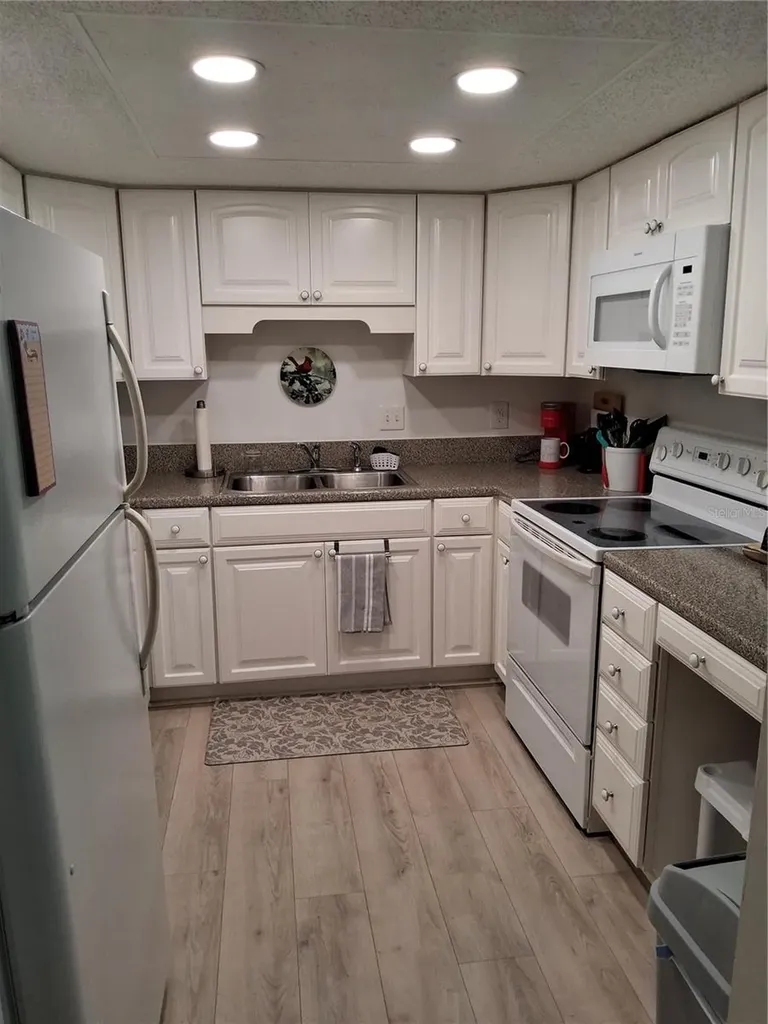 727 Midway Drive Ocala FL 34472
