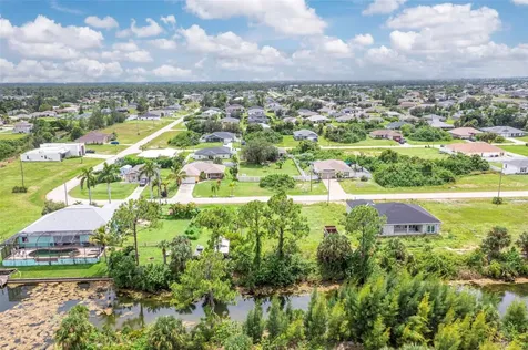 1623 NE 36th Lane Cape Coral FL 33909