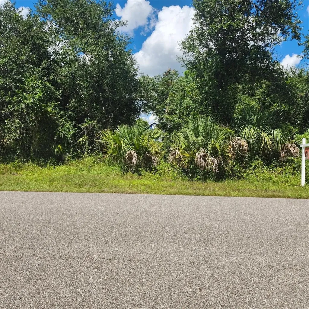 1707 Cedarwood Street Port Charlotte FL 33948