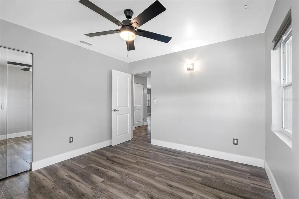 439 Capri Way NE St Petersburg FL 33704