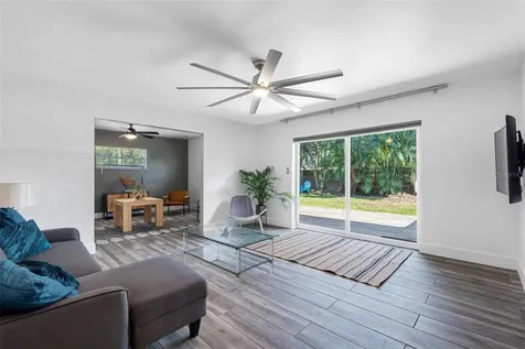 439 Capri Way NE St Petersburg FL 33704