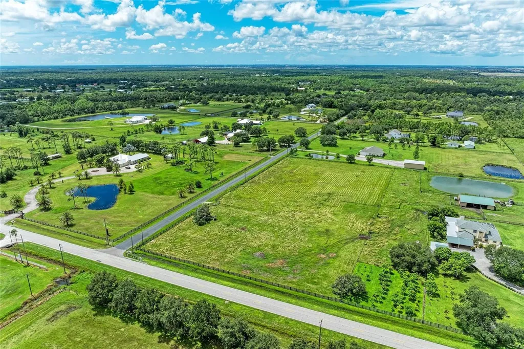 23221 63rd Avenue E Bradenton FL 34211