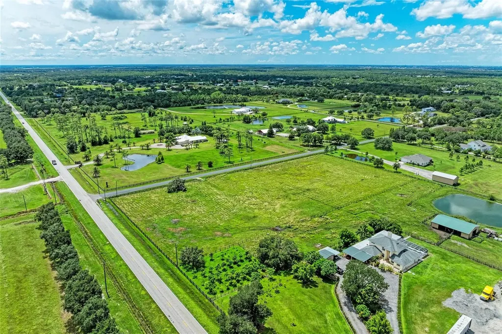 23221 63rd Avenue E Bradenton FL 34211