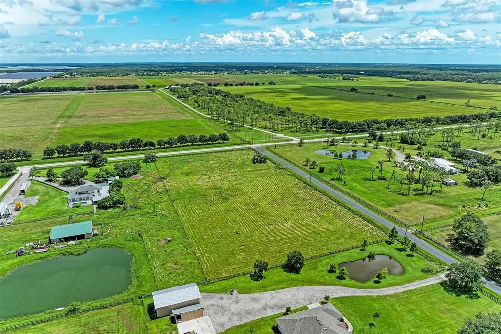 23221 63rd Avenue E Bradenton FL 34211