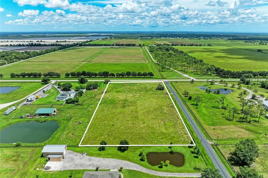 23221 63rd Avenue E Bradenton FL 34211