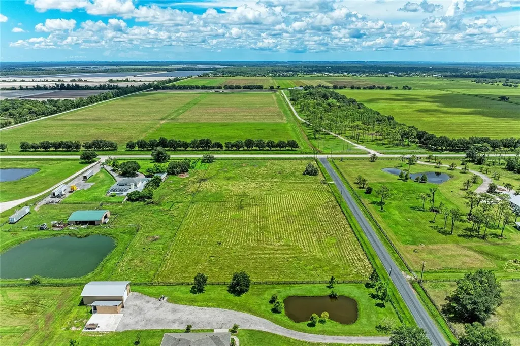 23221 63rd Avenue E Bradenton FL 34211