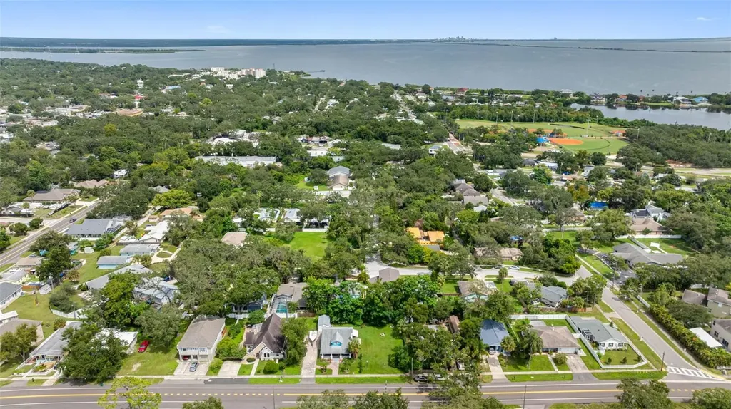 650 14th Avenue S Safety Harbor FL 34695