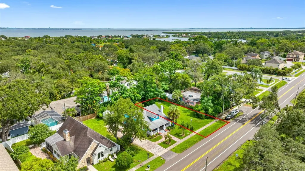 650 14th Avenue S Safety Harbor FL 34695