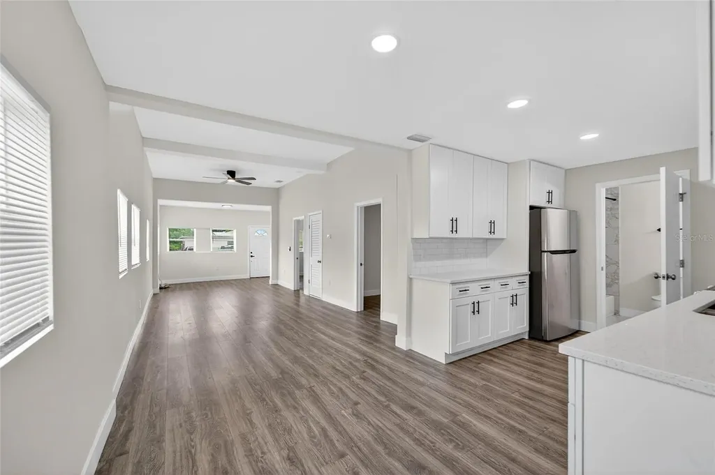 2525 W Beach Street Tampa FL 33607