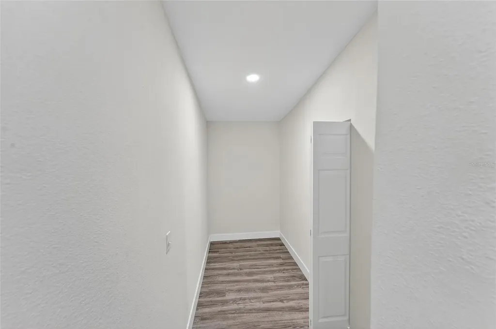 2525 W Beach Street Tampa FL 33607