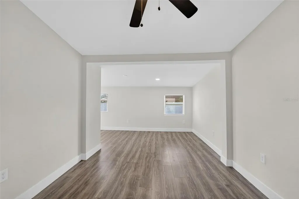 2525 W Beach Street Tampa FL 33607