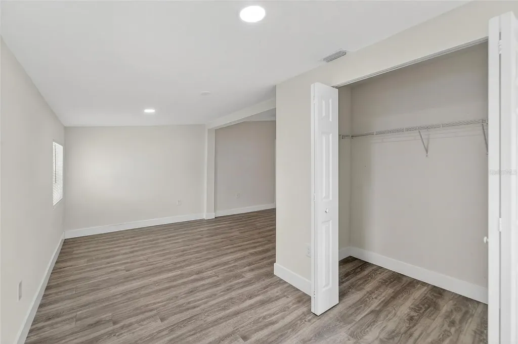 2525 W Beach Street Tampa FL 33607
