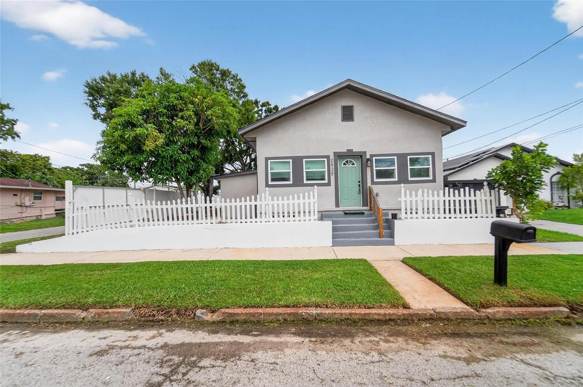 2525 W Beach Street Tampa FL 33607