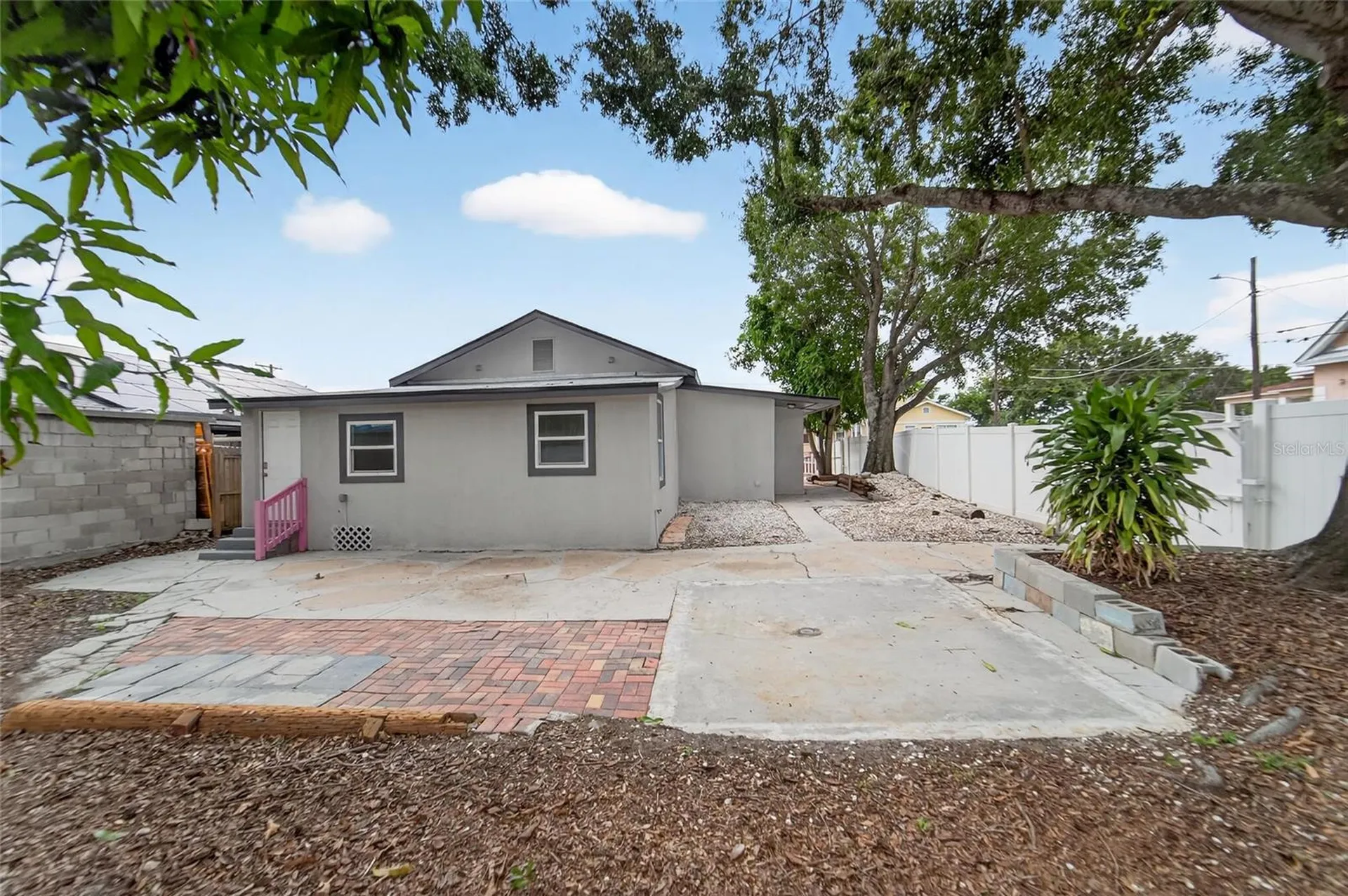 2525 W Beach Street Tampa FL 33607
