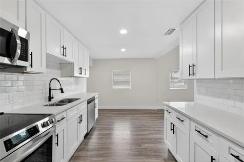2525 W Beach Street Tampa FL 33607