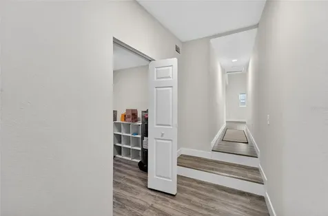 2525 W Beach Street Tampa FL 33607