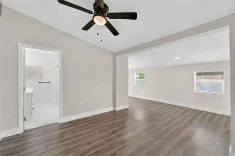 2525 W Beach Street Tampa FL 33607