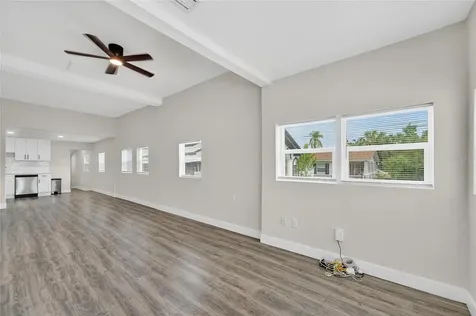 2525 W Beach Street Tampa FL 33607
