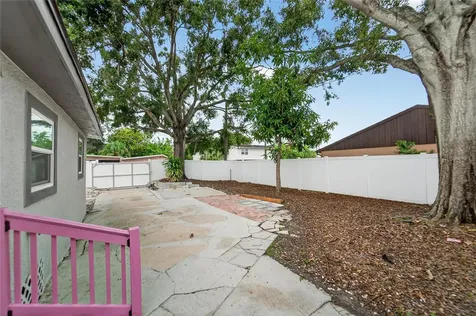 2525 W Beach Street Tampa FL 33607