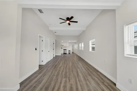 2525 W Beach Street Tampa FL 33607