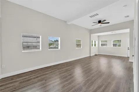 2525 W Beach Street Tampa FL 33607