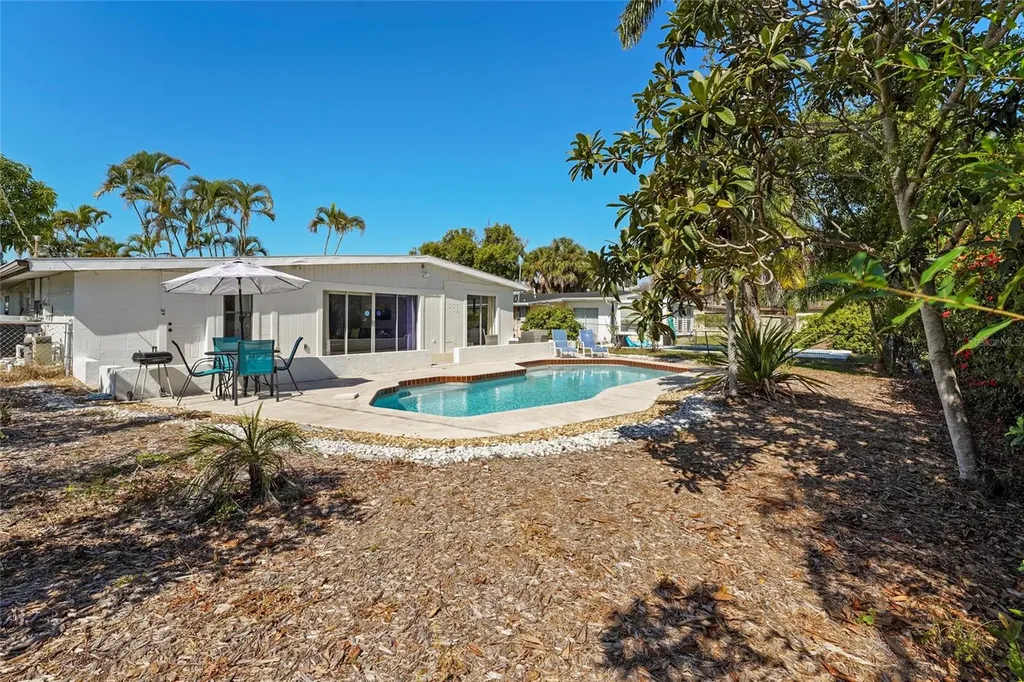 5619 New York Avenue Sarasota FL 34231