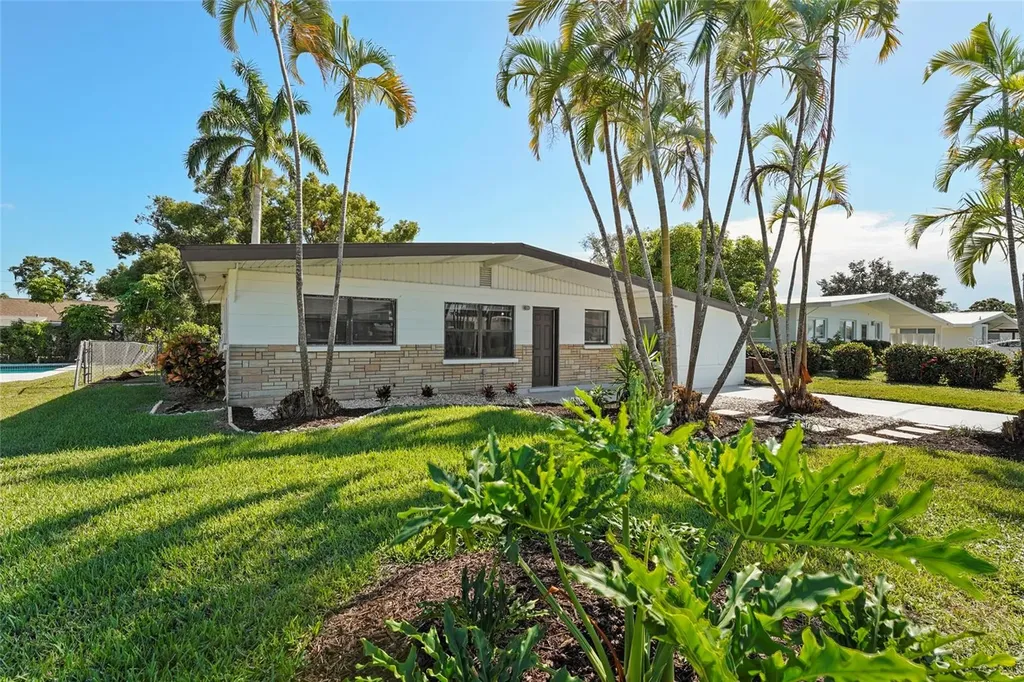 5619 New York Avenue Sarasota FL 34231