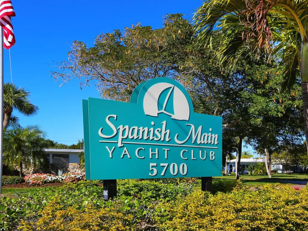 667 El Centro Longboat Key FL 34228