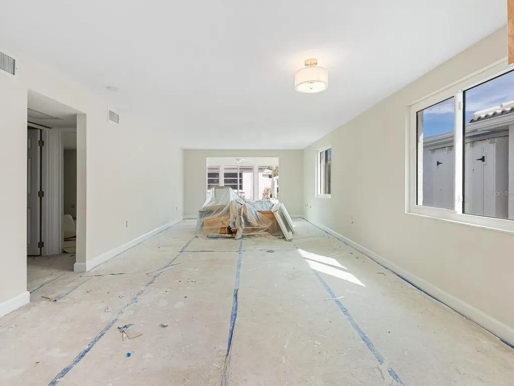 667 El Centro Longboat Key FL 34228