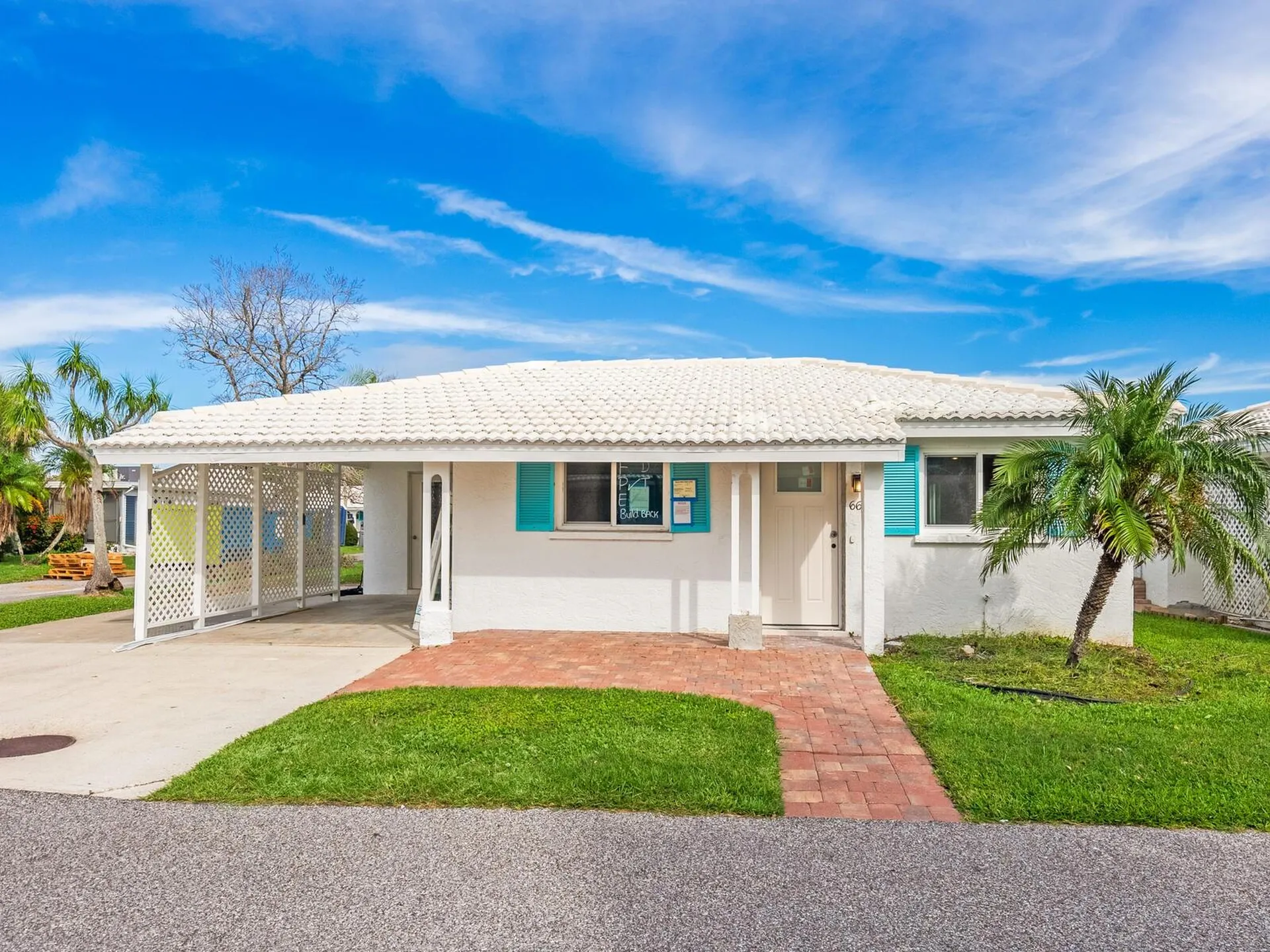 667 El Centro Longboat Key FL 34228