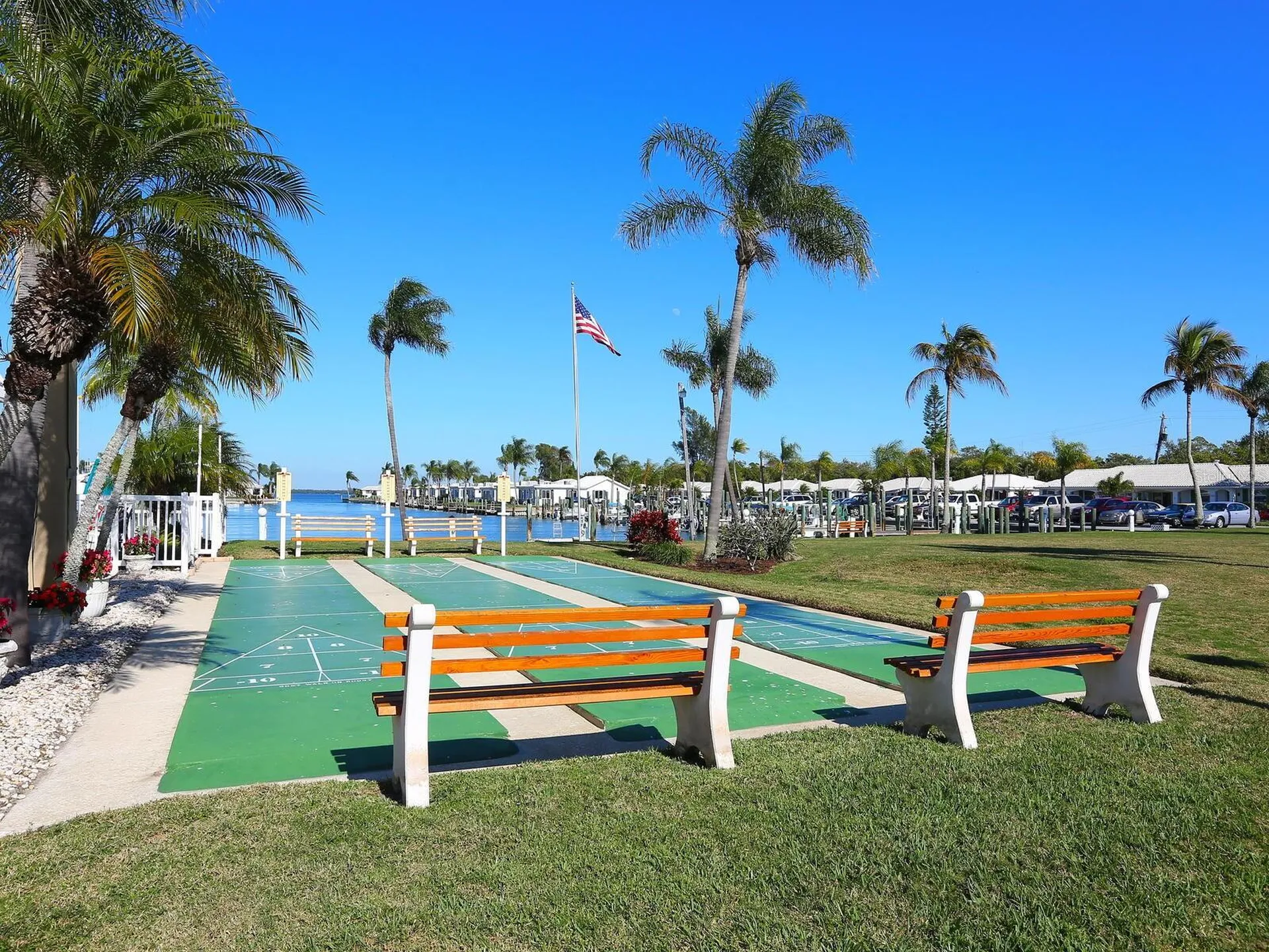 667 El Centro Longboat Key FL 34228