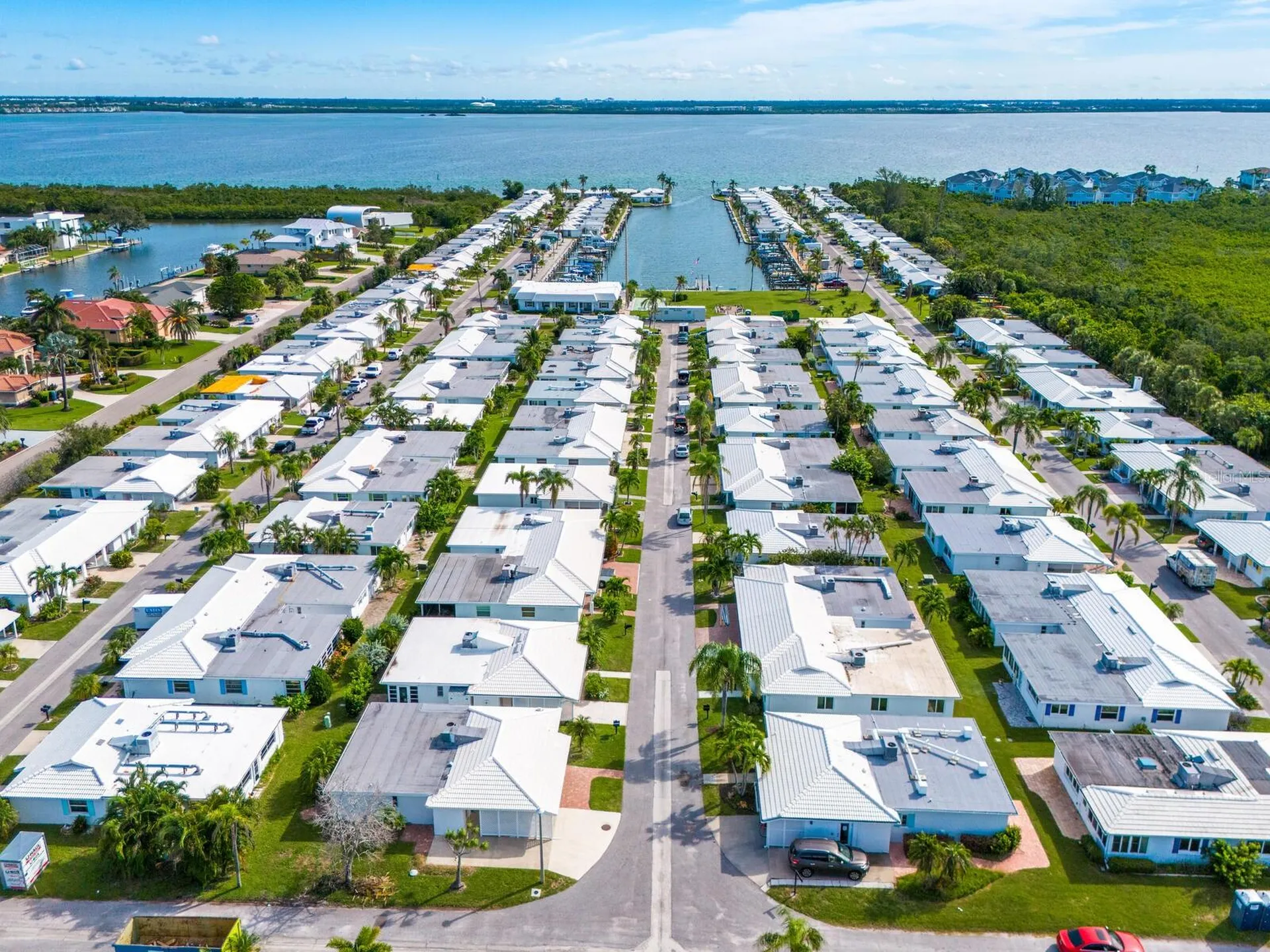 667 El Centro Longboat Key FL 34228