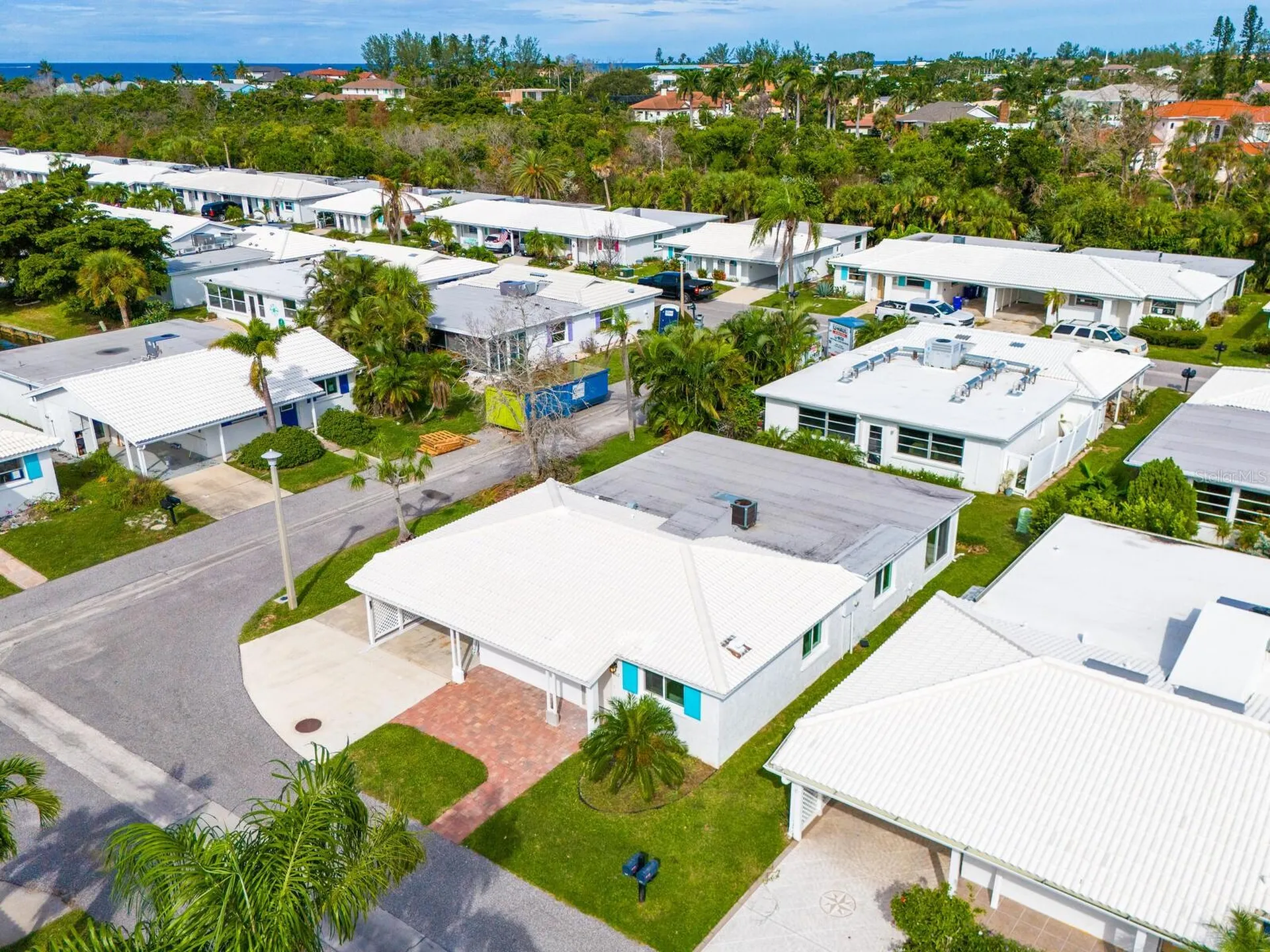 667 El Centro Longboat Key FL 34228