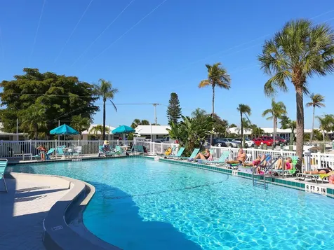 667 El Centro Longboat Key FL 34228