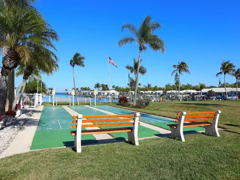 667 El Centro Longboat Key FL 34228