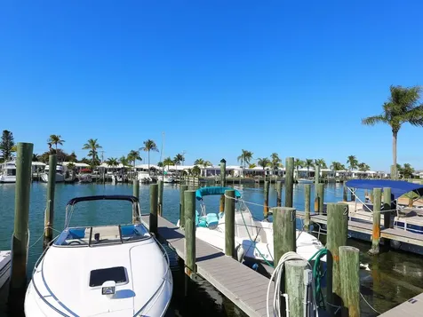 667 El Centro Longboat Key FL 34228