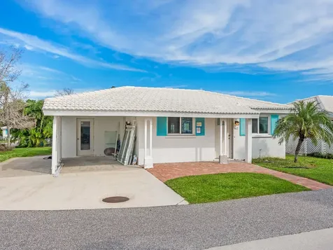 667 El Centro Longboat Key FL 34228