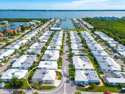 667 El Centro Longboat Key FL 34228
