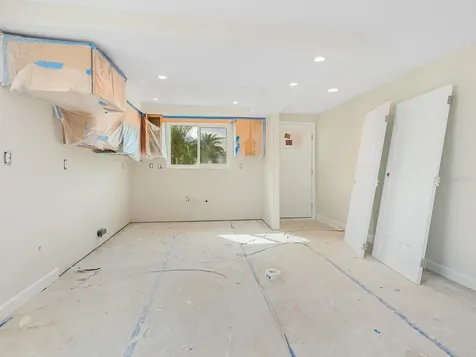 667 El Centro Longboat Key FL 34228