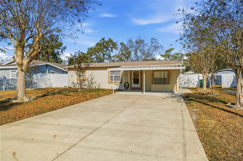2428 N Ramona Circle Tampa FL 33612