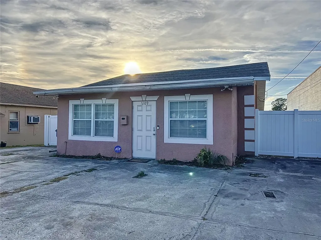 1109 5th Street SW Winter Haven FL 33880