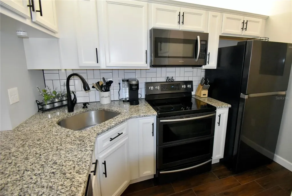 3188 Lake Pine Way S Tarpon Springs FL 34688