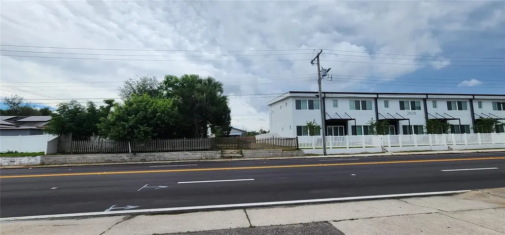 2606 W Columbus Drive Tampa FL 33607