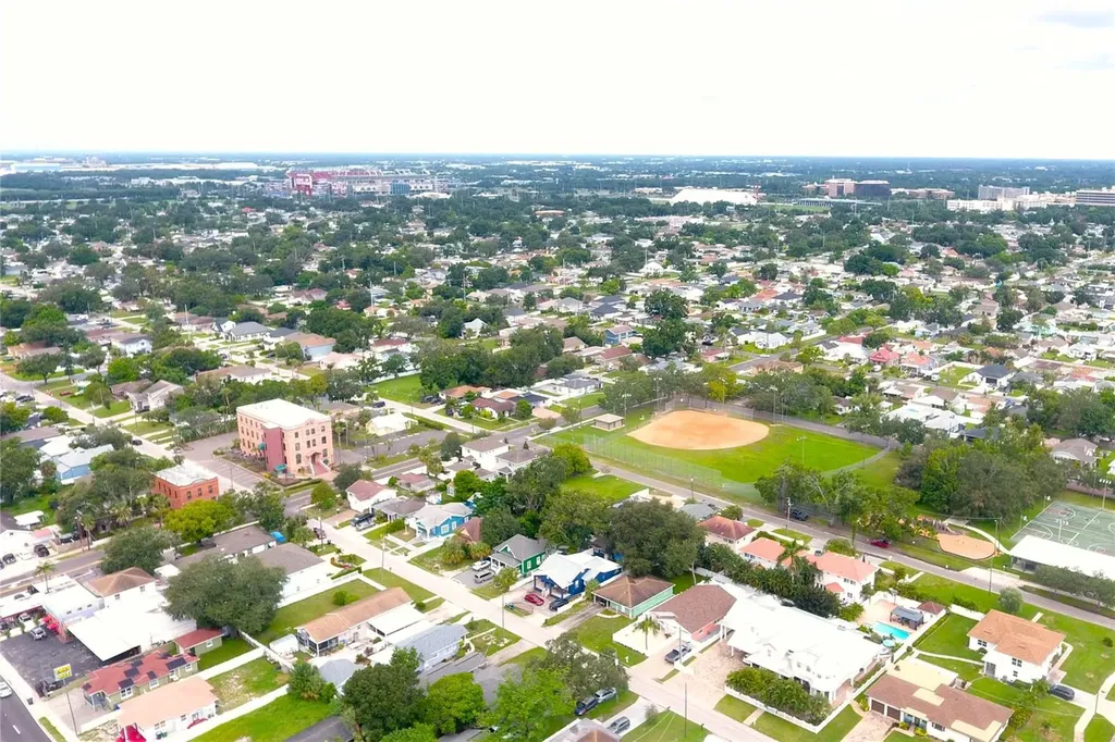 2606 W Columbus Drive Tampa FL 33607