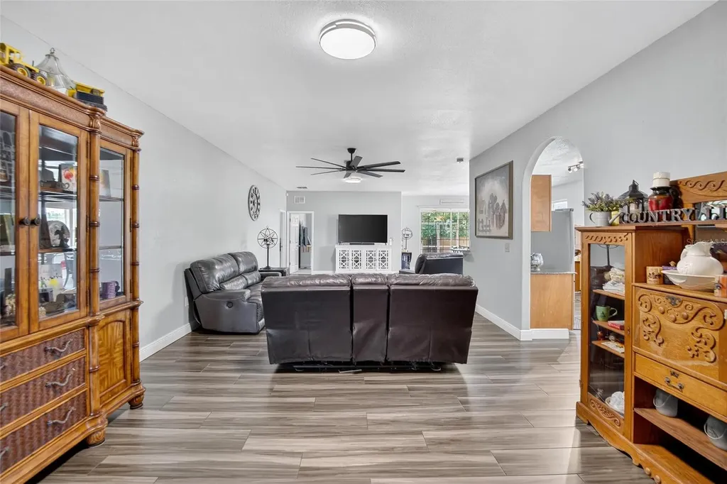 863 C F Kinney Road Lake Wales FL 33859