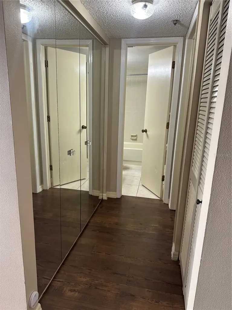 6810 Stones Throw Circle N St Petersburg FL 33710