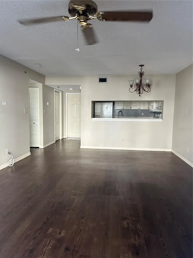 6810 Stones Throw Circle N St Petersburg FL 33710
