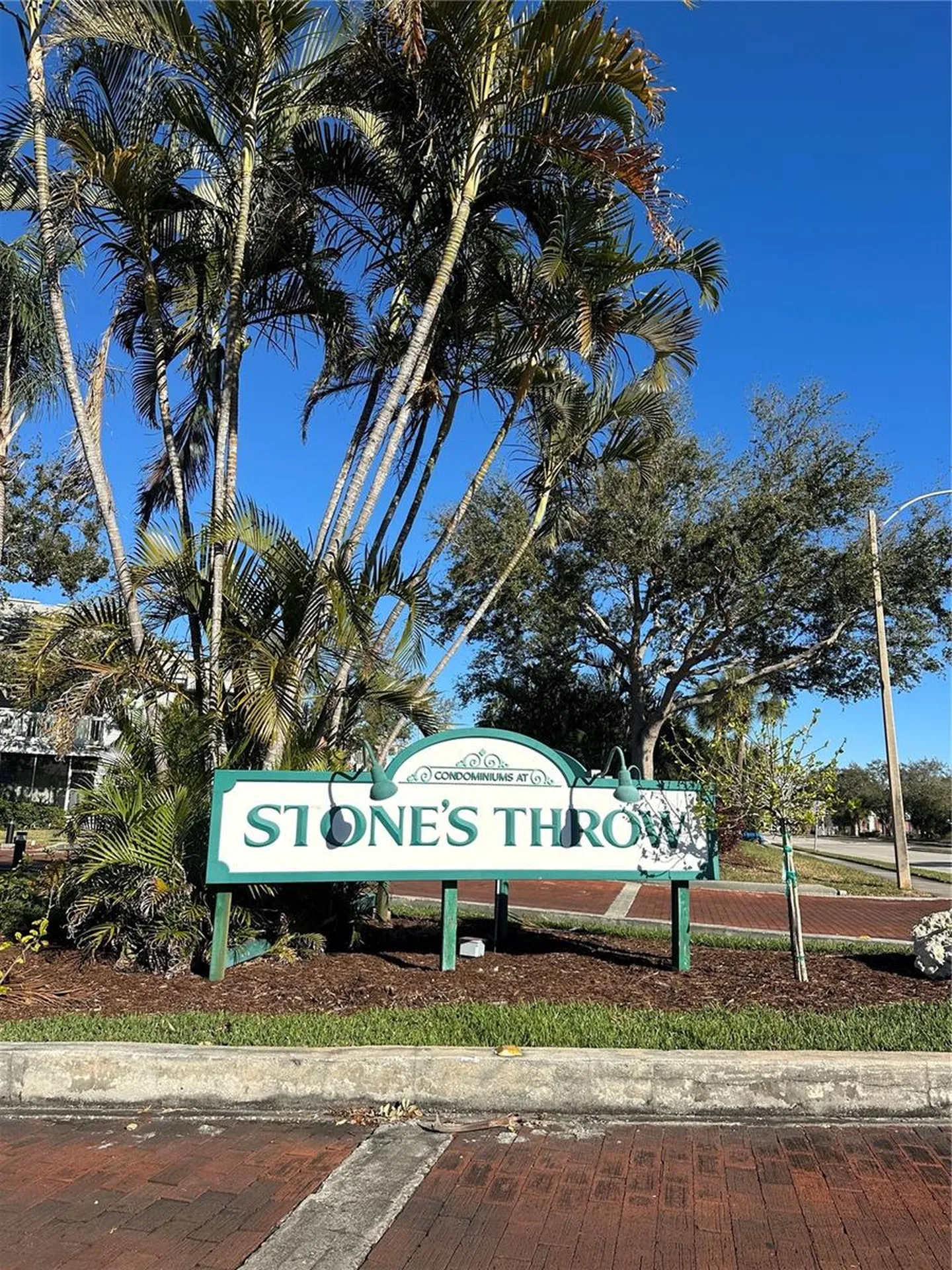 6810 Stones Throw Circle N St Petersburg FL 33710