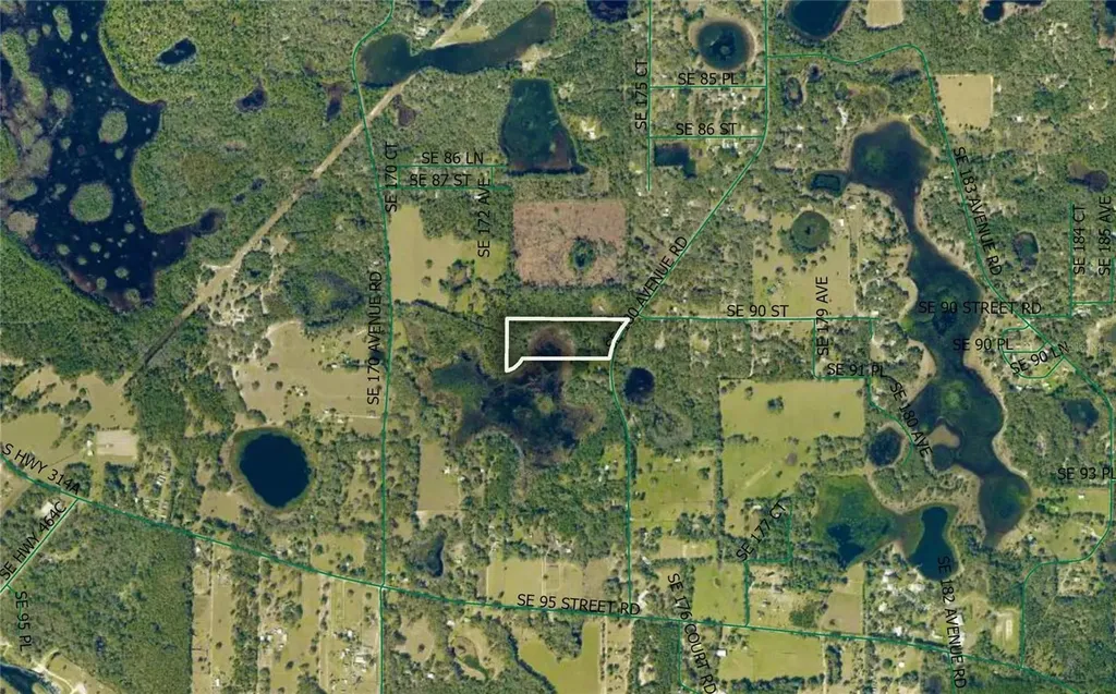 9022 SE 180th Avenue Road Ocklawaha FL 32179